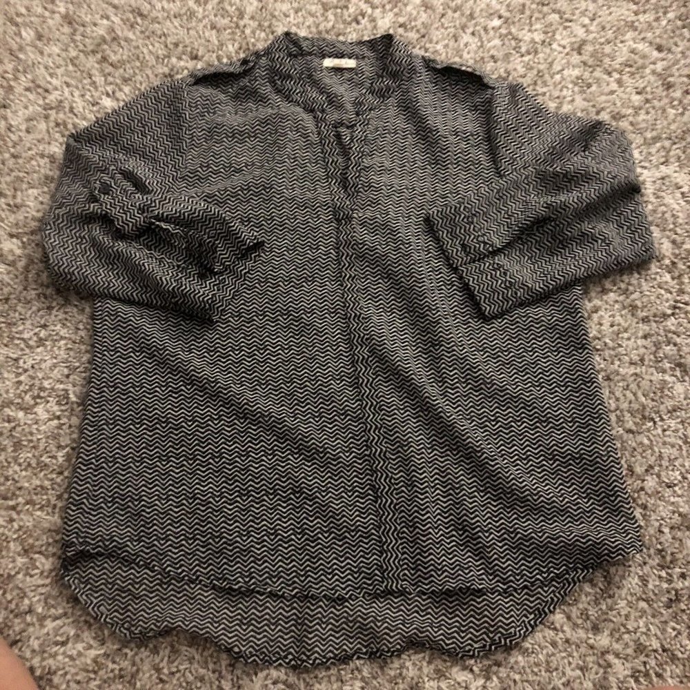 Antilia Femme Women's Size Medium Blouse Top  Black V-Neck Roll Cuff Split Neck